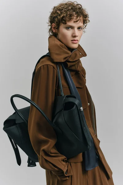 Look 25
